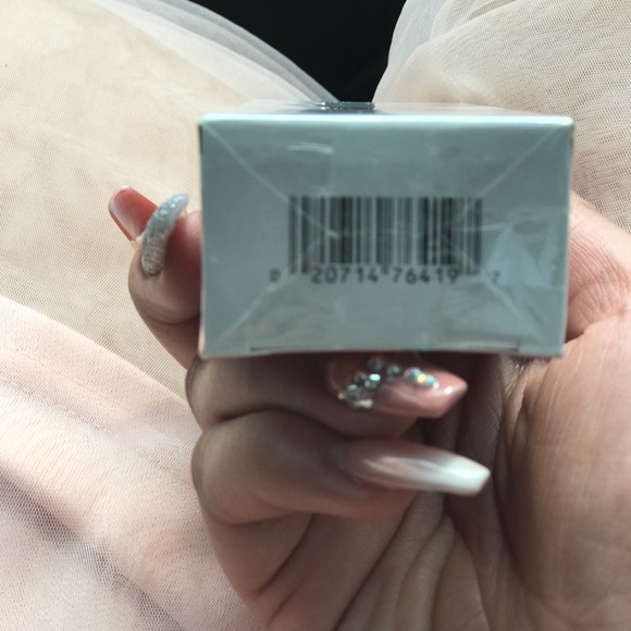 Happy In Bloom Clinique Perfume - Picture 6 of 6